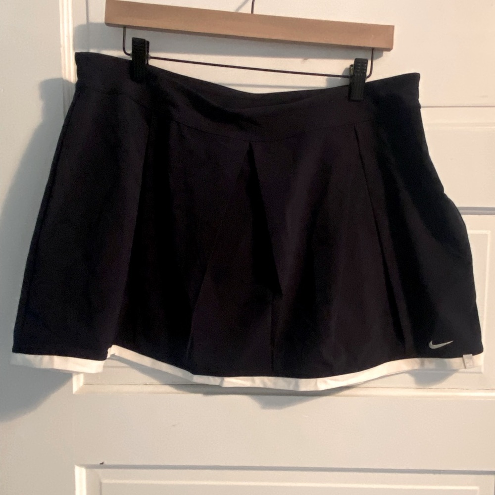 NWT.  Nike Dri-Fit skirt Womens XL